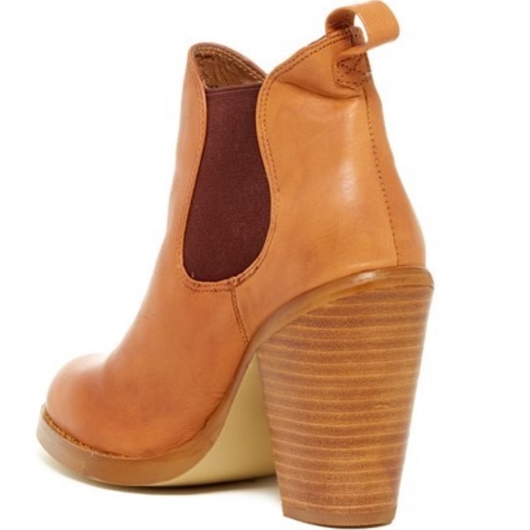 Seychelles Guitar Ankle Booties - NIB     Size 8.5 - Picture 3 of 6